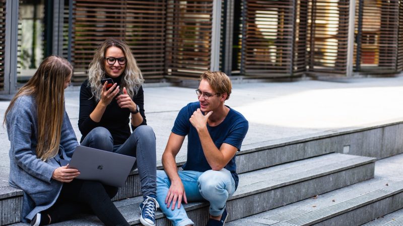 Artes Plásticas y los jóvenes estudiantes