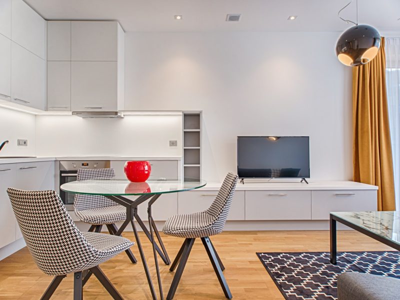 Fabricantes y distribuidores nacionales